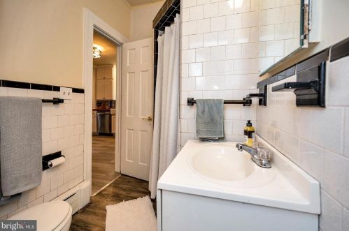 142 Main St, Bowling Green VA  22427-9425 exterior