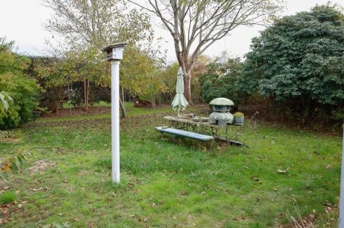 28 Manor Dr, South Kingstown RI  02882-5412 exterior