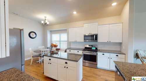 340 Brushy Crk, Victoria TX  77904 exterior