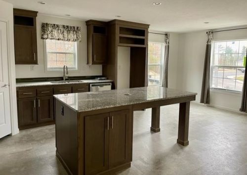 27 Sharon Way, Fremont, NH 03044-3248