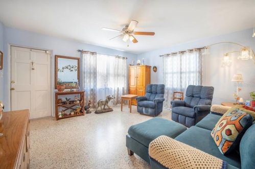 4525 42nd Ave, Saint Petersburg, FL 33714-3421