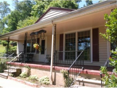 651 Dora St, Kingsport, TN 37665-1015