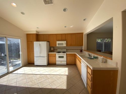 5311 Hadley Ct, Riverbank CA  95367-9470 exterior