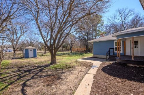 918 Hillcrest St, Denton TX  76201-2407 exterior