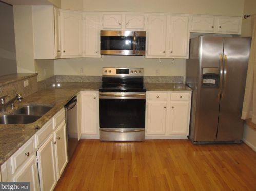 6495 Milva Ln, Springfield, VA 22150-4272