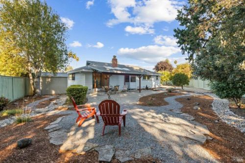 2612 Tamarisk Ct, Santa Rosa CA  95405-8413 exterior