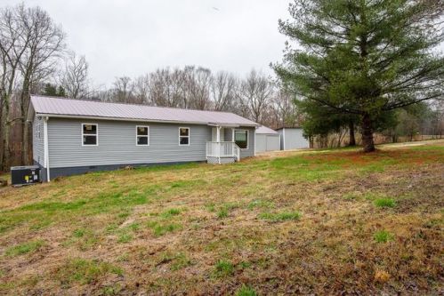 1203 Pleasant Valley Rd, Chapmansboro, TN 37035-5332