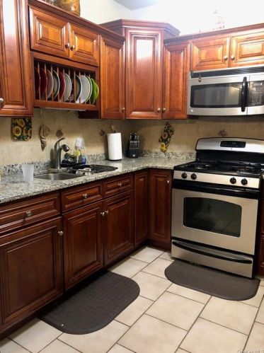 521 156th St, Bronx, NY 10455-1455