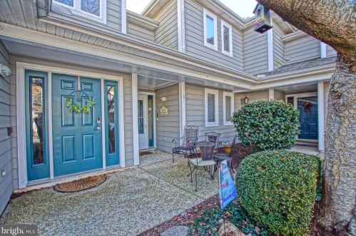 1 Mitchell Dr, Lewes, DE 19958-8946