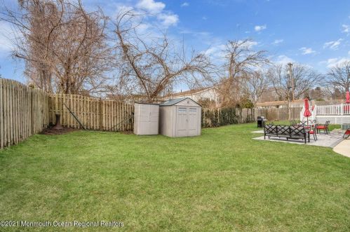 6 Wyoming Dr, Jackson Twp NJ  08527-1543 exterior