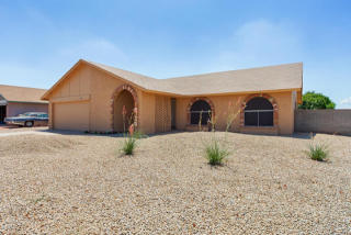 8043 Corrine Dr, Peoria, AZ 85381-9035