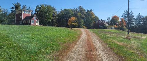 18 Main St, Mount Vernon, NH 03057-1403