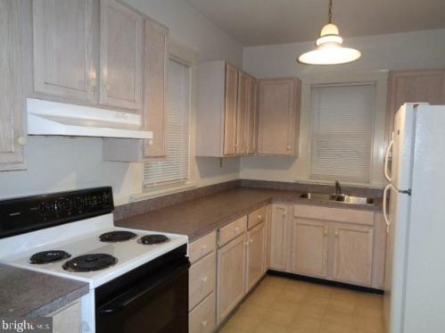 218 Claiborne Ave, Fredericksburg VA  22405-2612 exterior