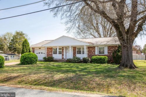 406 Hamilton St, Fredericksburg, VA 22408-2932