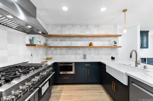 12432 La Maida St, North Hollywood CA  91607-3507 exterior