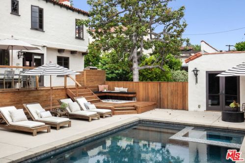 1114 Mountain St, Glendale CA  91207-1834 exterior