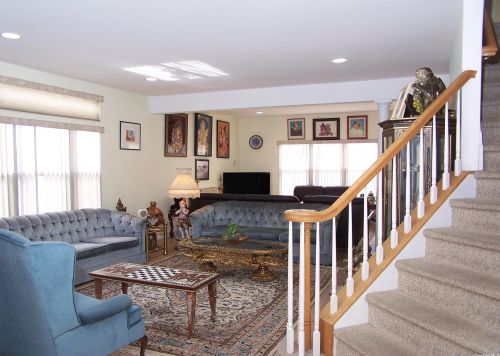 58 Sunflower Ridge Rd, South Setauket, NY 11720-3711