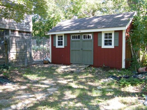 234 Middlesex Ave, Chester, CT 06412-1220