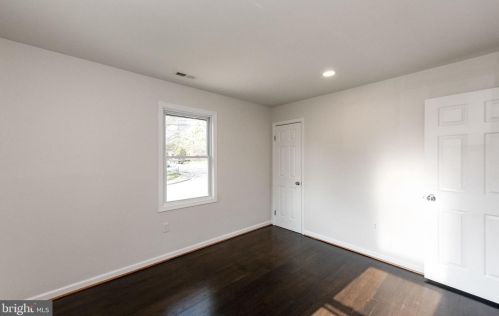 2004 York Dr, Woodbridge VA  22191-2433 exterior