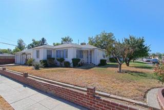 2044 Harvard Ave, Fresno, CA 93703-1724