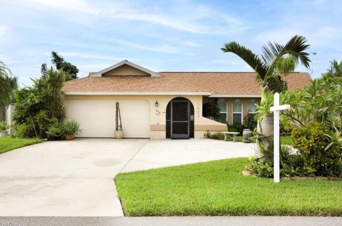 1442 15th Ter, Cape Coral, FL 33909-1568
