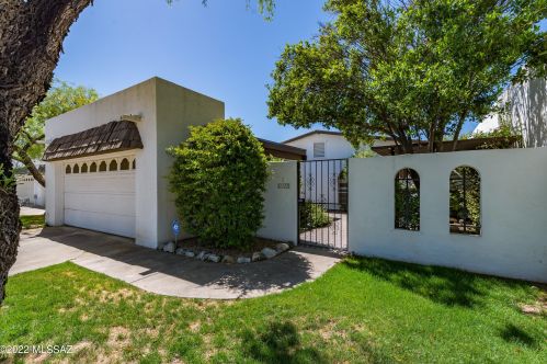 7122 Sabino Vista Cir, Tucson, AZ 85750-2628