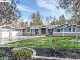 153 Hemme Ave, Alamo, CA 94507-2109