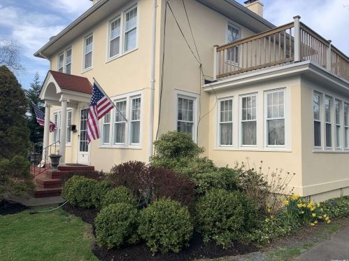 25 Bayview Ave, Islip Manor NY  11751-4221 exterior