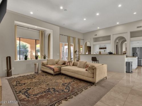 9390 Monument Dr, Scottsdale AZ 85262-4744 exterior