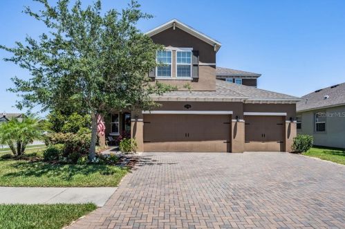 1606 Feather Grass Loop, Lutz FL  33558-2804 exterior