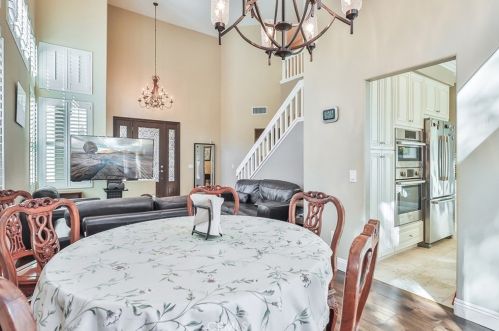 358 Anzio Way, Calabasas CA  91377-4851 exterior