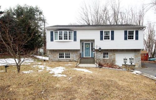 8 Kayview Ave, Bethel, CT 06801-1527