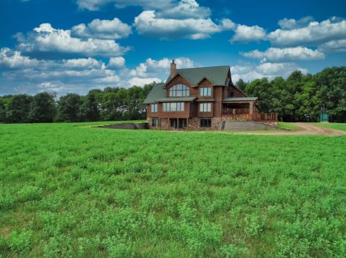 895 Mill Pond Rd, Pepin, WI 54759