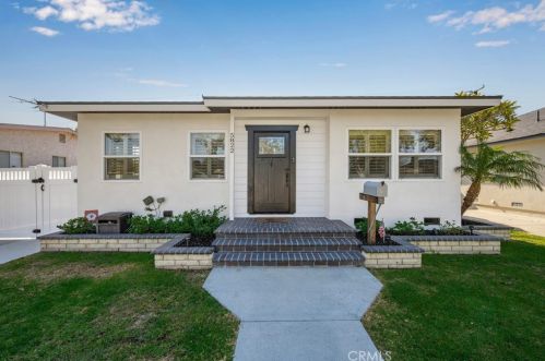 5822 Rosebay St, Long Beach, CA 90808-3726