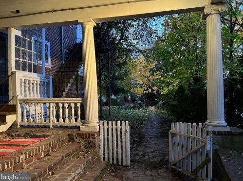 1339 Dekalb St, Norristown PA  19401-3403 exterior