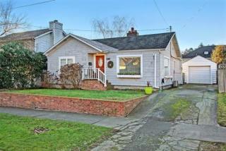 7513 Fremont Ave, Seattle, WA 98103-4732
