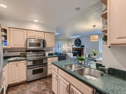 9440 Perry St, Westminster CO 80031-3177 exterior