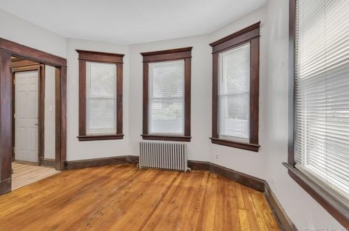 80 Englewood Ave, Waterbury CT  06705-1805 exterior