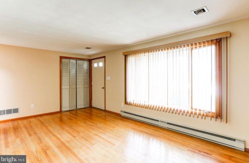 3 Annette Dr, West Enola PA  17025-1802 exterior