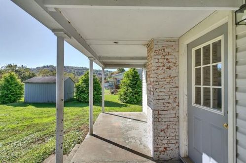 224 Trailer Blvd, New Kensington PA  exterior