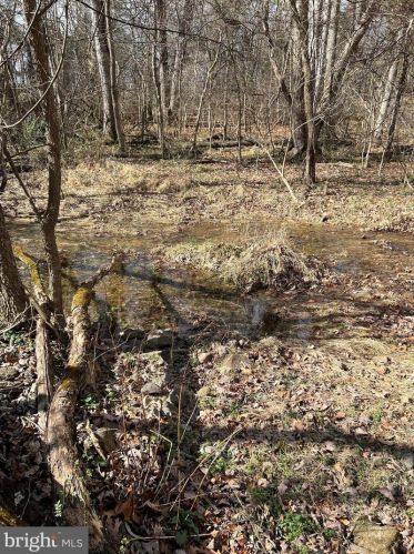 468 Hillcrest Rd, Edinburg VA  22824-2923 exterior