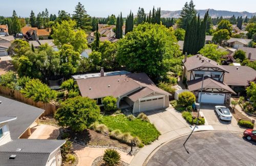 218 Sandalwood Ct, Vacaville CA  95687-5238 exterior