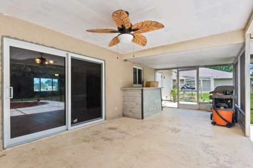 977 Sarto Ln, Fort Pierce FL  34953-2676 exterior