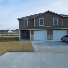 619 Northfield Rd, Manhattan KS  66502-7517 exterior