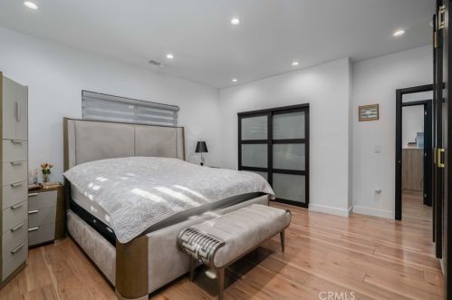 3411 Chevy Chase Dr, Glendale CA  91206-1418 exterior