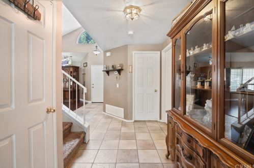 8512 Rosemary Dr, Riverside CA exterior