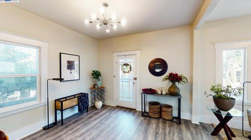 4015 16th St, Oakland, CA 94601-4105