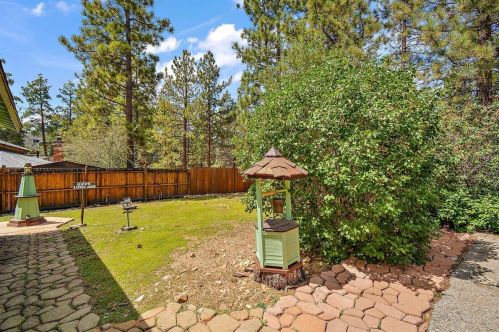 241 Whipple Dr, Big Bear City CA  92314-9752 exterior
