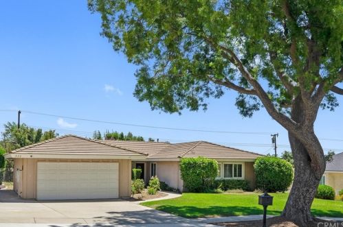 1922 Coolcrest Way, Upland, CA 91784-1516