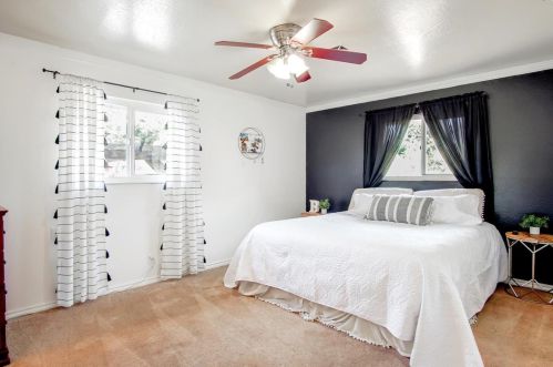 1090 Westward Dr, Hollister CA  95023-5717 exterior